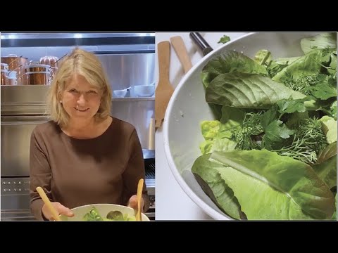 Martha's Perfect Salad with Homemade Dressing #StayatHome – Martha Stewart Martha's Perfect Salad with Homemade Dressing #StayatHome - Martha Stewart