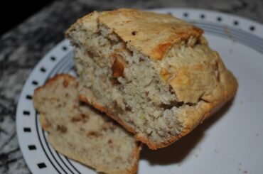 Easy Banana Bread Recipe - Oven Baked Banana Nut Loaf