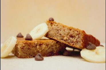 PERFECT Low Calorie Chocolate Chip Banana Bread Bar Recipe