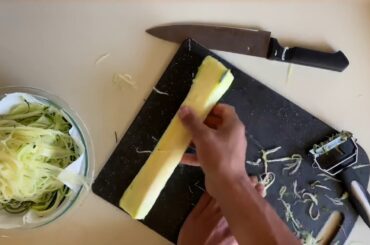 Zucchini noodle chicken ramen LOW CALORIE AND LOW CARB