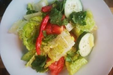 Quick and Simple Salad with Dressing