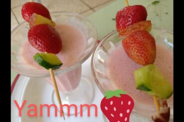Yougert Strawberry smoothy/low fat Drink/Sehri Drink