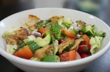 Fatoush Salad - Healthy Salad Recipe in Lockdown