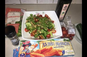 Healthy Chickpea Salad with Fish Fingers