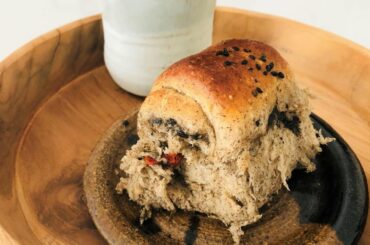 Diet Vlog 20 - Japanese inspired Buckwheat Sesame Goji Milk Bread (sweet, healthy,  and nutritional)