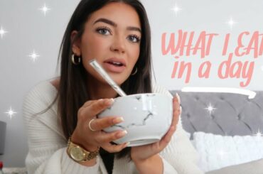 WHAT I EAT IN A DAY | & baking banana bread!