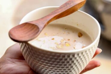 Dates & Almond Oatmeal | Healthy Breakfast Recipe | सेहतMunch | Nutritionist Roopali Malhotra