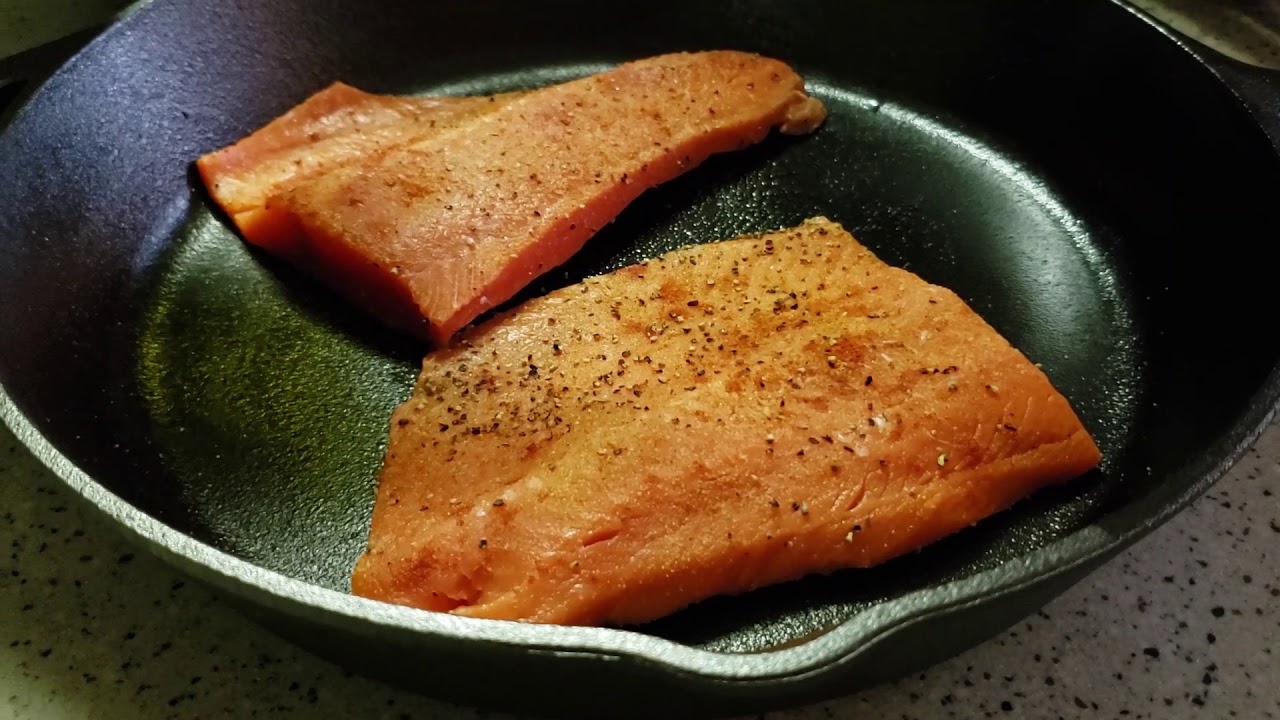 Healthy Entrees Balsamic Salmon with Sauteed Asparagus and Quinoa Salad. Healthy Entrees Balsamic Salmon with Sauteed Asparagus and Quinoa Salad.