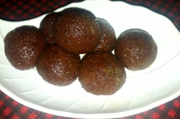 Healthy Bread jaggery ladoo | Bread ladoo recipe | How to make bread jaggery ladoo at home | laduu|