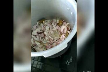 Vegetarian special easy and quick healthy lunch box Veg Kurma and Vendakkaai Poriyal