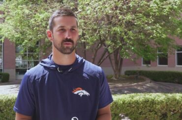 Brandon McManus Hands Out Lunches To Health Care Workers