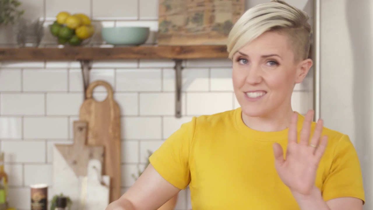 Let’s Prep: Work Week Lunch with Hannah Hart Let’s Prep: Work Week Lunch with Hannah Hart