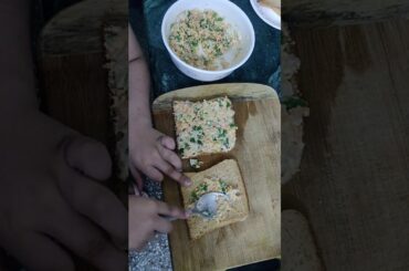 Bread pizza | Cook at home | Healthy Snack | Yummy and tasty | Evening snacks - by Arshia Sachdeva