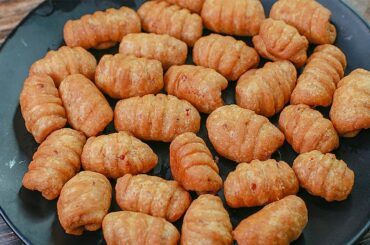 Suji Snacks Recipe | Suji Twister | Tea Time Snacks | Rava twister Recipe | Toasted