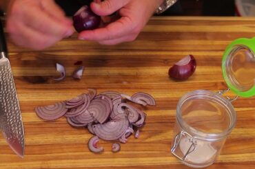Pickled Onions Recipe - preserving - sea salt and vinegar brine - easy recipes - healthy recipe
