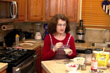 Berry Crepes - Diet Recipes; Healthy Home Cooking, Low-Calorie Lifestyle #