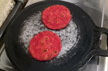 BEETROOT ROTI | Try this healthy snack for kids and adults at home!