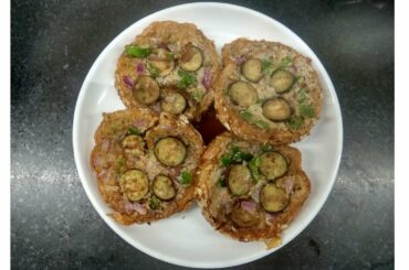 Healthy yummy Toasts / veggie toasts / multigrain bread toasts .