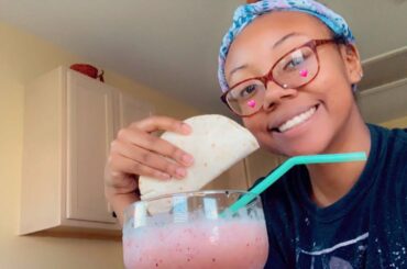 Quick Healthy Breakfast Idea!| Living w/ Sav