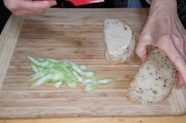 Nancy demonstrating their Healthy Sandwich!