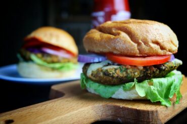 Veg Burger (Super Healthy and Tasty!!!) | Recipe in Kannada | Black Beans and Sweet Potato Burger