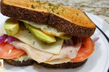 Smoked turkey sandwich. No mayo, quick and EASY.