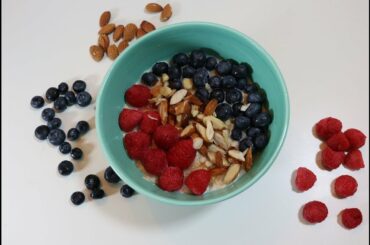 Instant Berry Oatmeal | Healthy Breakfast Recipes | Microwave Oatmeal Recipe | Dorm-Friendly recipe