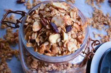 Simple and Healthy Homemade Granola Recipe