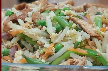 Bread Upma | Bread HotchPotch | Easy Healthy Breakfast | Kids Tiffin | Make Kids eat veggies