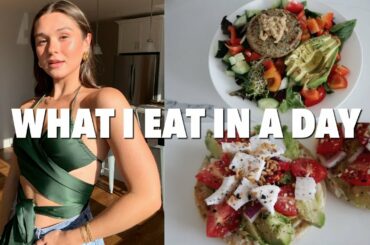 WHAT I EAT IN A SUMMER DAY: Easy & Healthy Meals | Maggie MacDonald