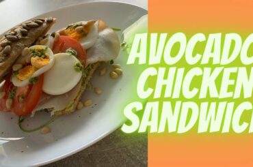 Pesto Chicken Pumpkin Sandwich with Avocado Spread // healthy lunch | lucyb_fit