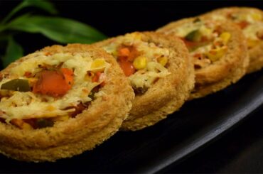Healthy Baked Snacks | Cheesy Veg Discs | Indian Bread Appetizer | Veg Bread Canapes Recipe