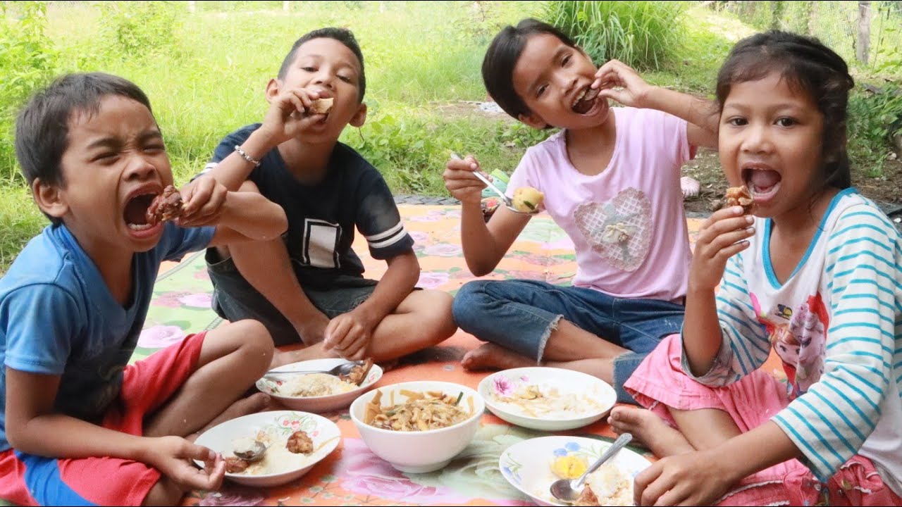 Cooking Soup And Eating Delicious . Bamboo Shoots Recipe | Healthy Food # Sokea Lifestyle Cooking Soup And Eating Delicious . Bamboo Shoots Recipe | Healthy Food # Sokea Lifestyle