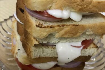 Bread Sandwich recipe || easy and tasty quick breakfast recipe|| Mee Nandhu Vantalu || Telugu