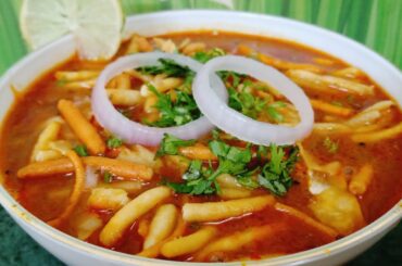 Misal Pav | Healthy Lunch Or Dinner | Spicy Maharashtrian recipe | Perfect Misal Recipe| #indianfood