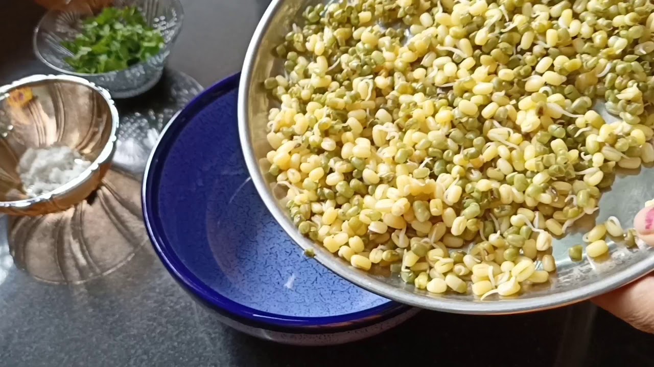 MOONG KA HEALTHY SALAD KAISE BANAYE. MOONG KA HEALTHY SALAD KAISE BANAYE.