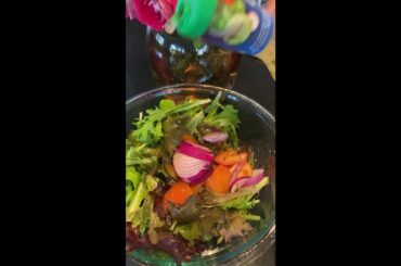 HOW TO MAKE HEALTHY SALAD #shorts