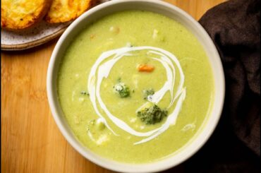 Healthy Broccoli Soup with Cheesy Garlic Bread