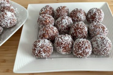 NO OVEN NEEDED CHOCOLATE COCONUT BALLS | EASY AND QUICK SNACK RECIPE | PERFECT FOR PARTY FOOD