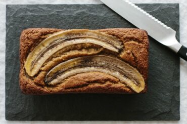 PALEO BANANA BREAD | super moist banana bread