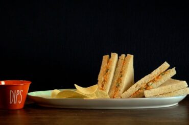 EASY AND HEALTHY CARROT CABBAGE SANDWICHES