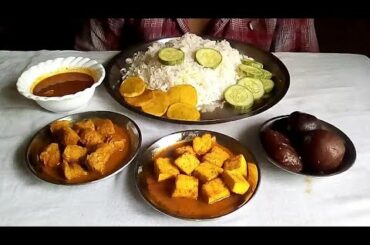 Best healthy food - eating panner curry, soya curry with rice