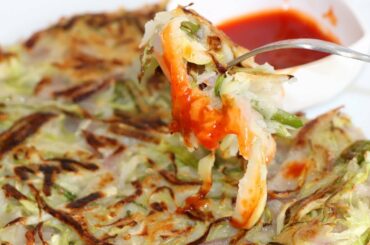 cabbage potato pan cake / patta gobhi aloo ka cheela / healthy breakfast recipe/ gobhi aloo pan cake