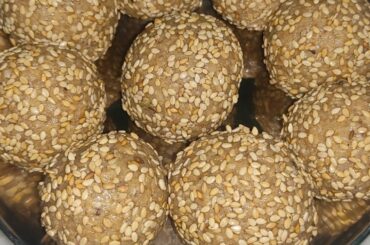 Ellu Urundai Recipe in Tamil/Sesame Ladoo/Traditional Healthy Snacks Recipe in Tamil/Easy Snacks
