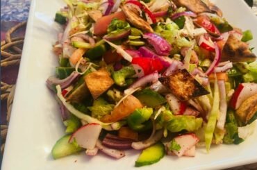 Best Arabic Fattoush Salad Recipe ||Authentic Lebanese Fattoush Recipe ||Healthy Salad Recipe