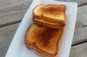Grilled cheese sandwich In 2 Ways.How to make easy and healthy breakfast Cheese Sandwich