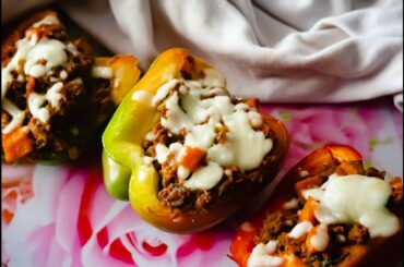 Stuffed bell pepper - easy healthy lunch recipe