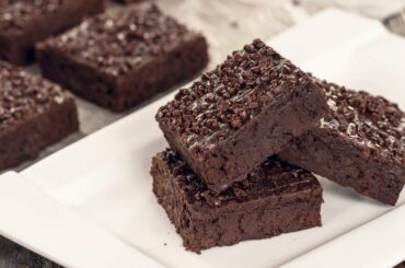 Eggless Yogurt Brownies