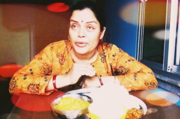 Enjoying my eating show!! My healthy and tasty lunch!!Today's my eating show!! Bengali lunch thali!!