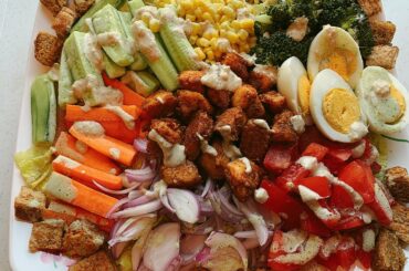 Healthy Salad Platter with Cashew Mayo and Mint Yoghurt Dressings | Paneer Tikka Salad | Salad Party